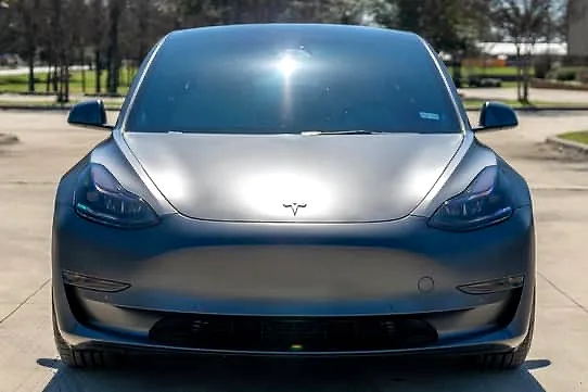 2022 Tesla Model 3 - Photo 2