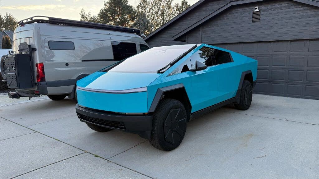 2025 Tesla Cybertruck for rent - $1200/day