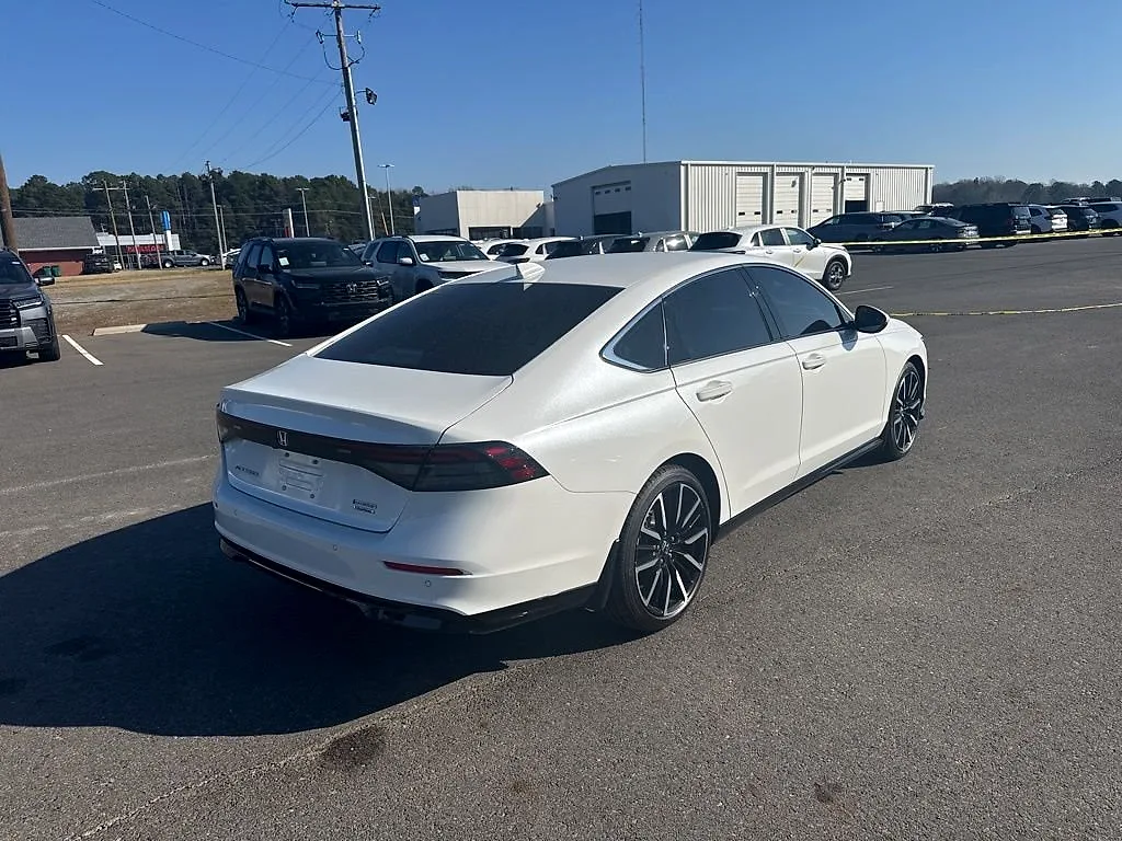 2025 Honda Accord - Photo 2