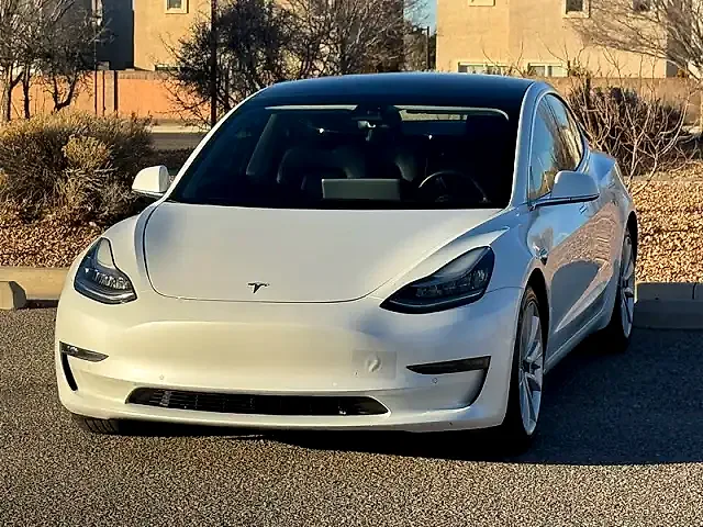 2020 Tesla Model 3 - Photo 5