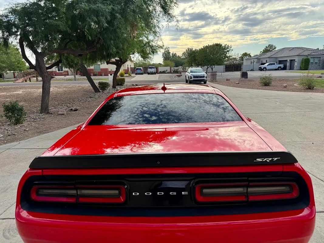 2022 Dodge Challenger SRT Hellcat - Photo 2