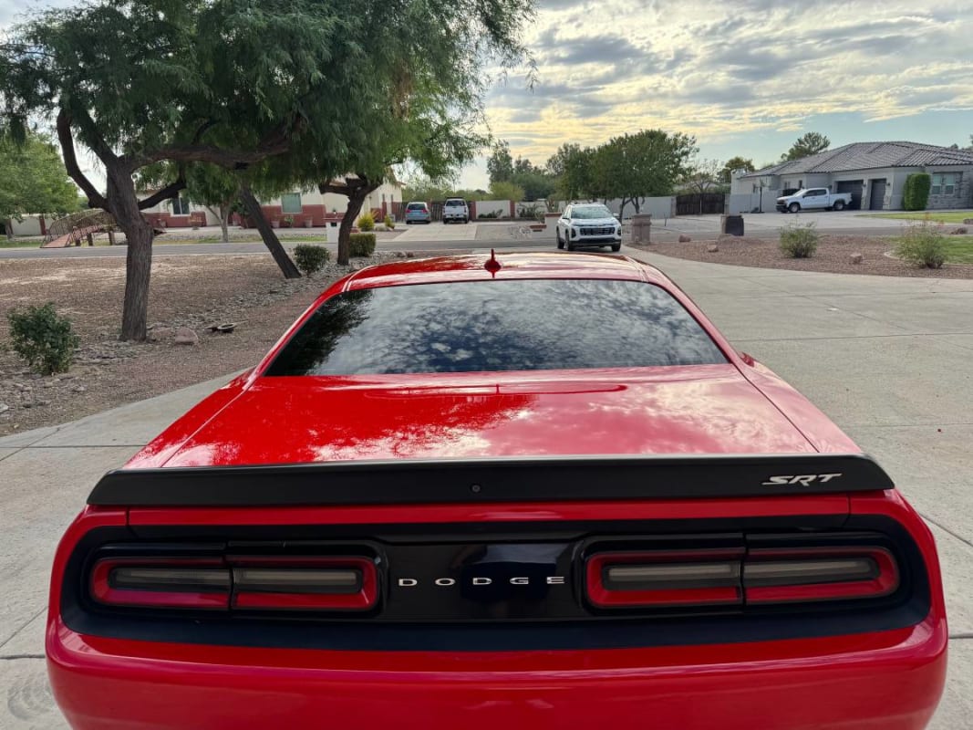 2022 Dodge Challenger SRT Hellcat - Photo 2