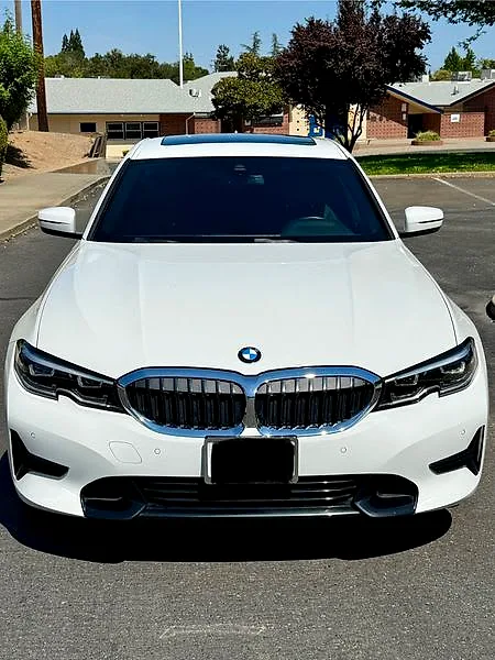 2020 BMW 330i - Photo 2