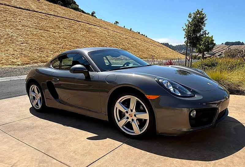2017 Porsche Cayman - Photo 1