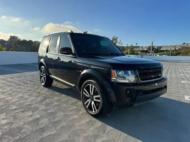 2016 Land Rover LR4 HSE for rent - $215/day