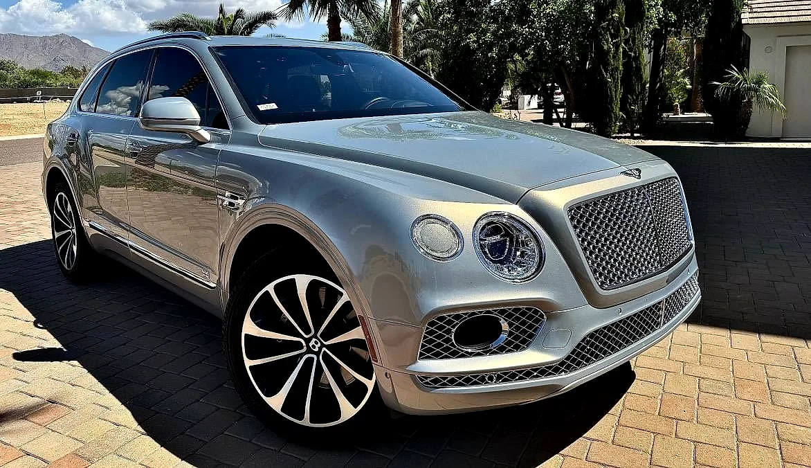 2017 Bentley Bentayga W12 - Photo 1