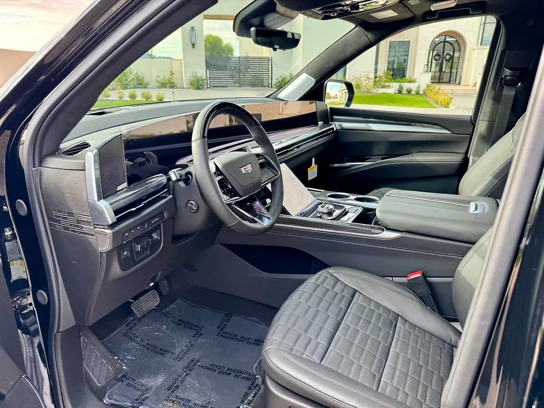 2025 Cadillac Escalade-V - Photo 2