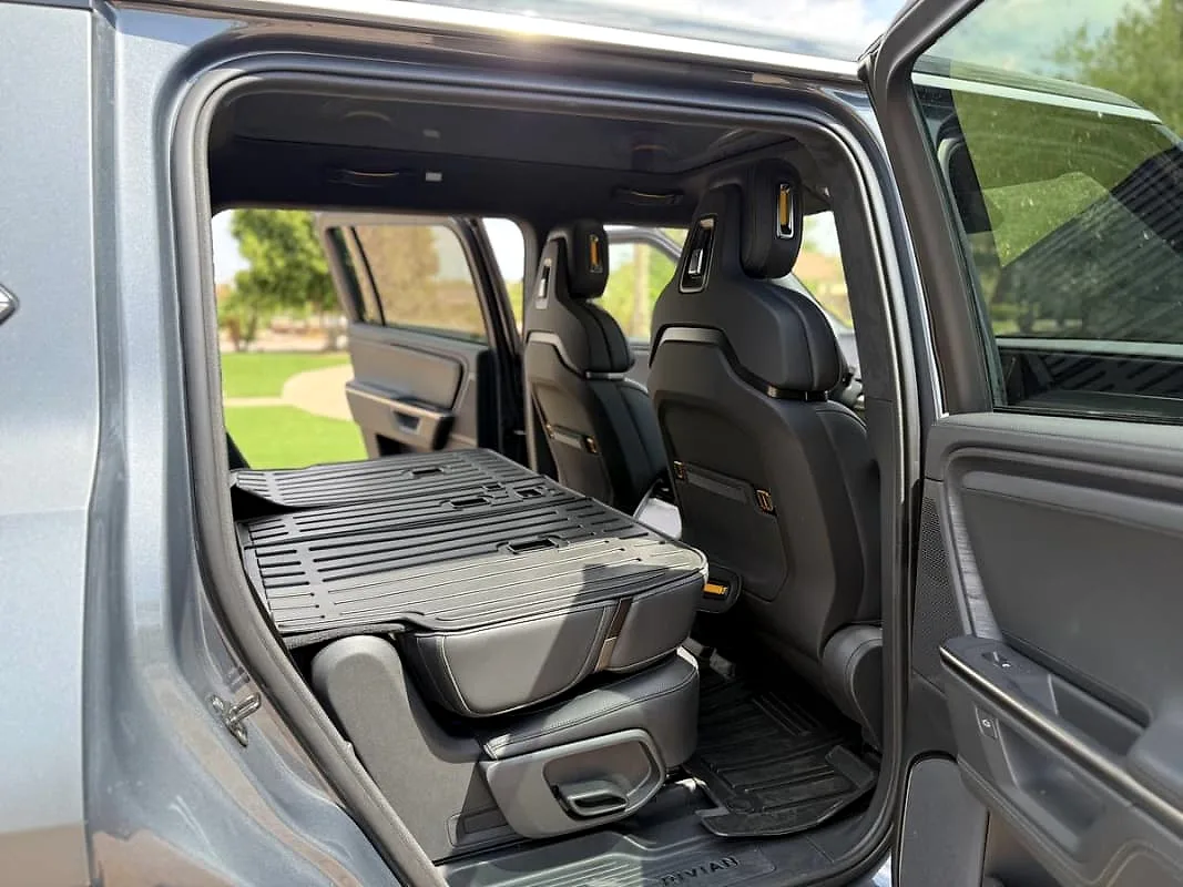 2024 Rivian R1S - Photo 5