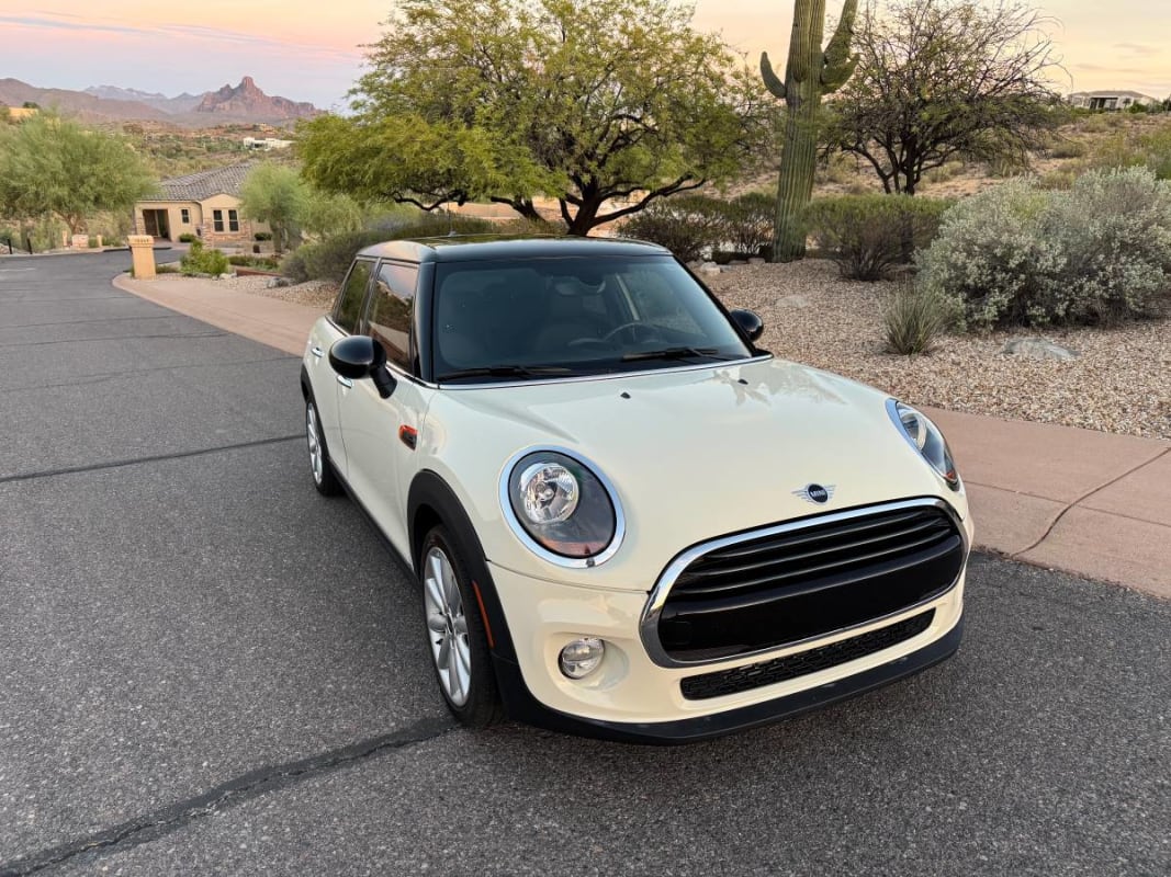 2019 MINI Cooper Hardtop for rent - $79/day