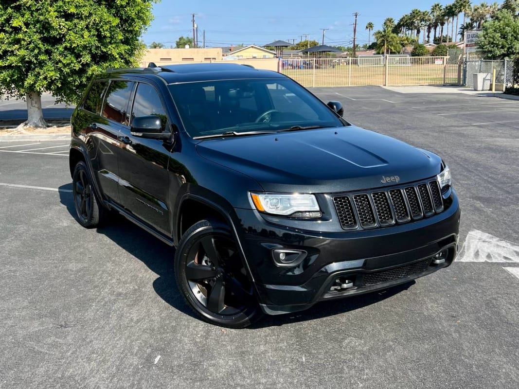 2015 Jeep Grand Cherokee Overland for rent - $135/day