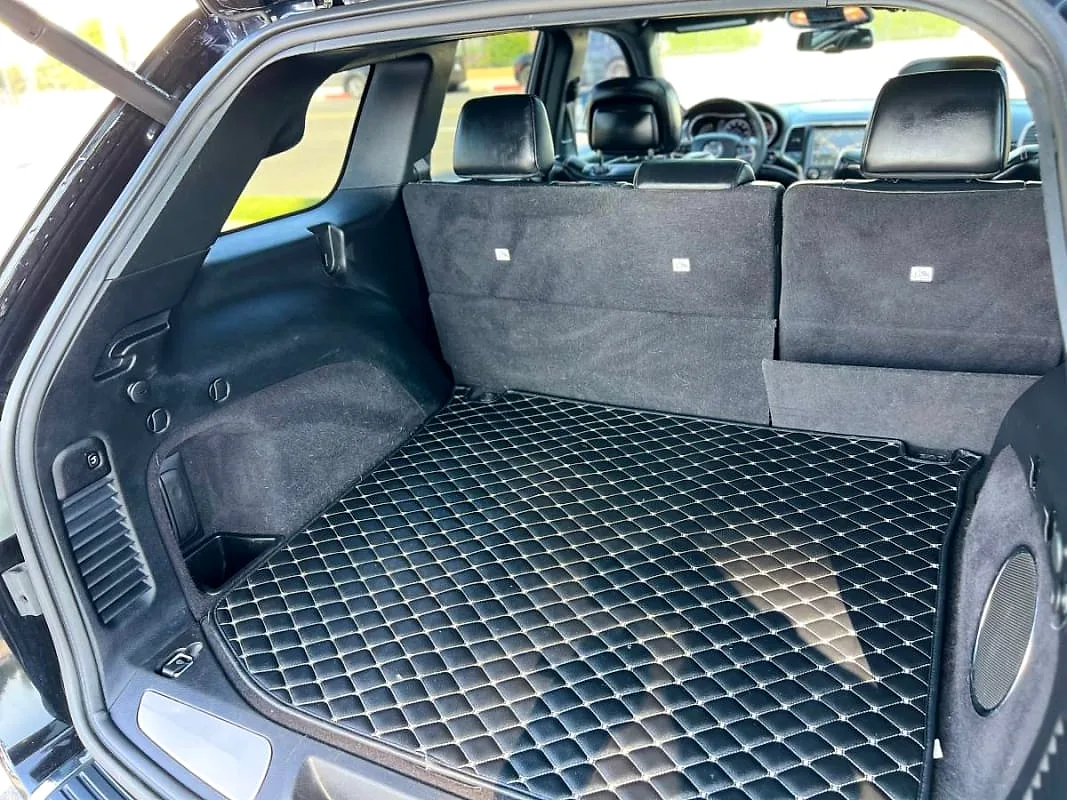 2015 Jeep Grand Cherokee Overland - Photo 4