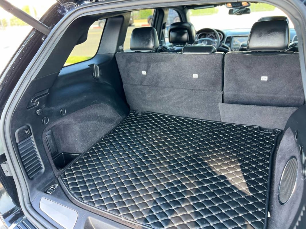 2015 Jeep Grand Cherokee Overland - Photo 4