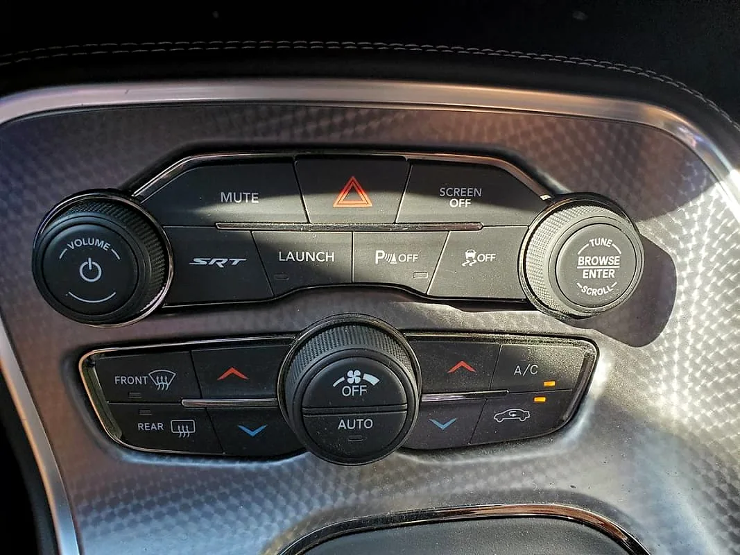 2020 Dodge Challenger SRT Hellcat - Photo 5