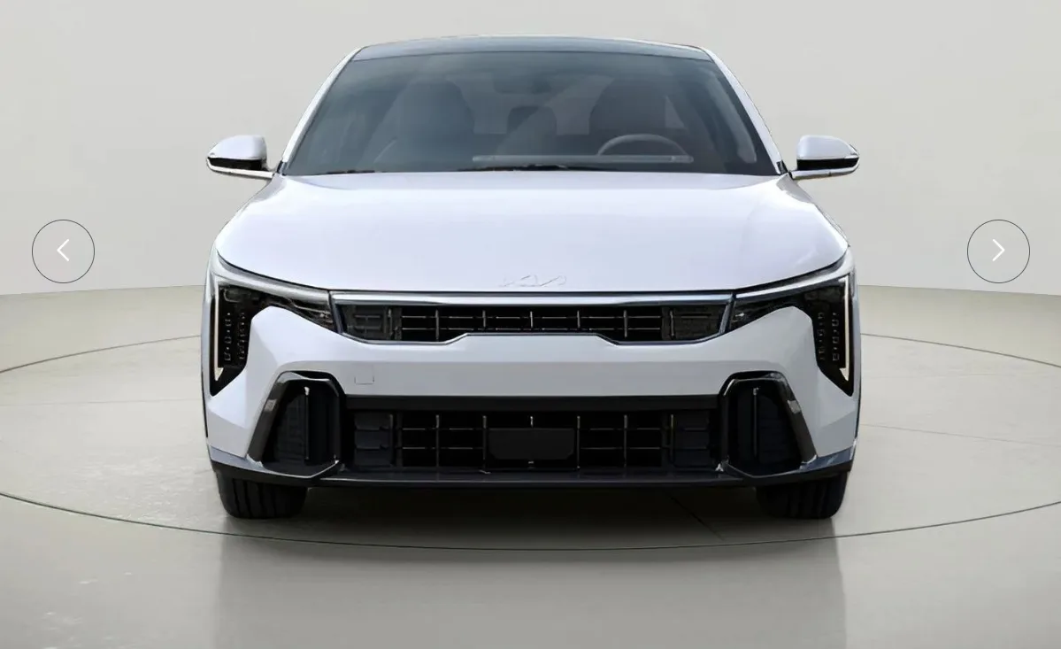 2025 Kia K4 - Photo 2