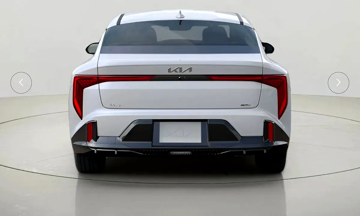 2025 Kia K4 - Photo 5