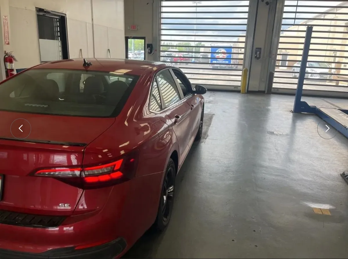 2023 Volkswagen Jetta - Photo 5