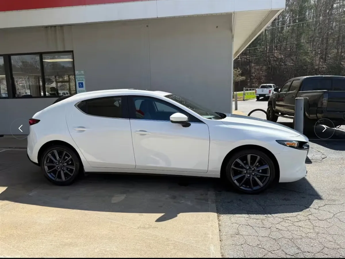 2025 Mazda Mazda3 - Photo 2