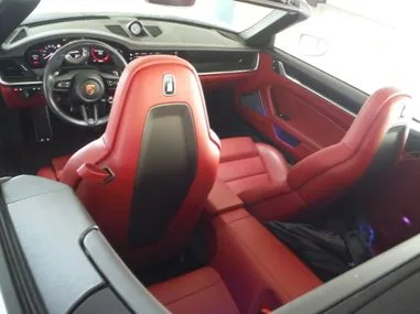 2022 Porsche 911 - Photo 5