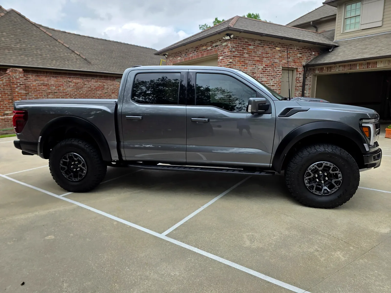 2024 Ford F-150 - Photo 2
