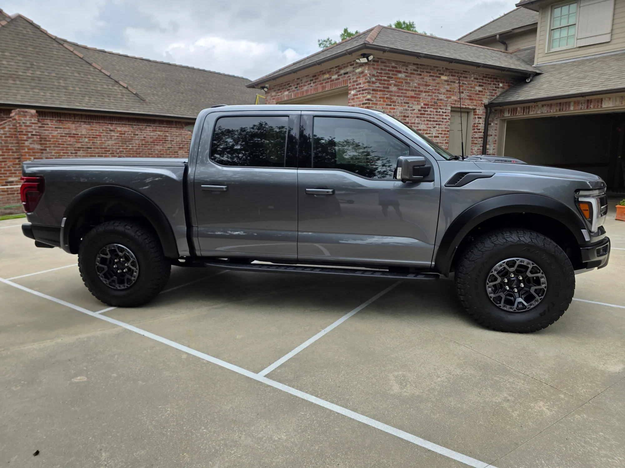 2024 Ford F-150 - Photo 2