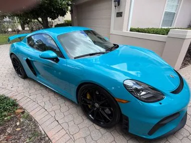2021 Porsche 718 Cayman - Photo 2