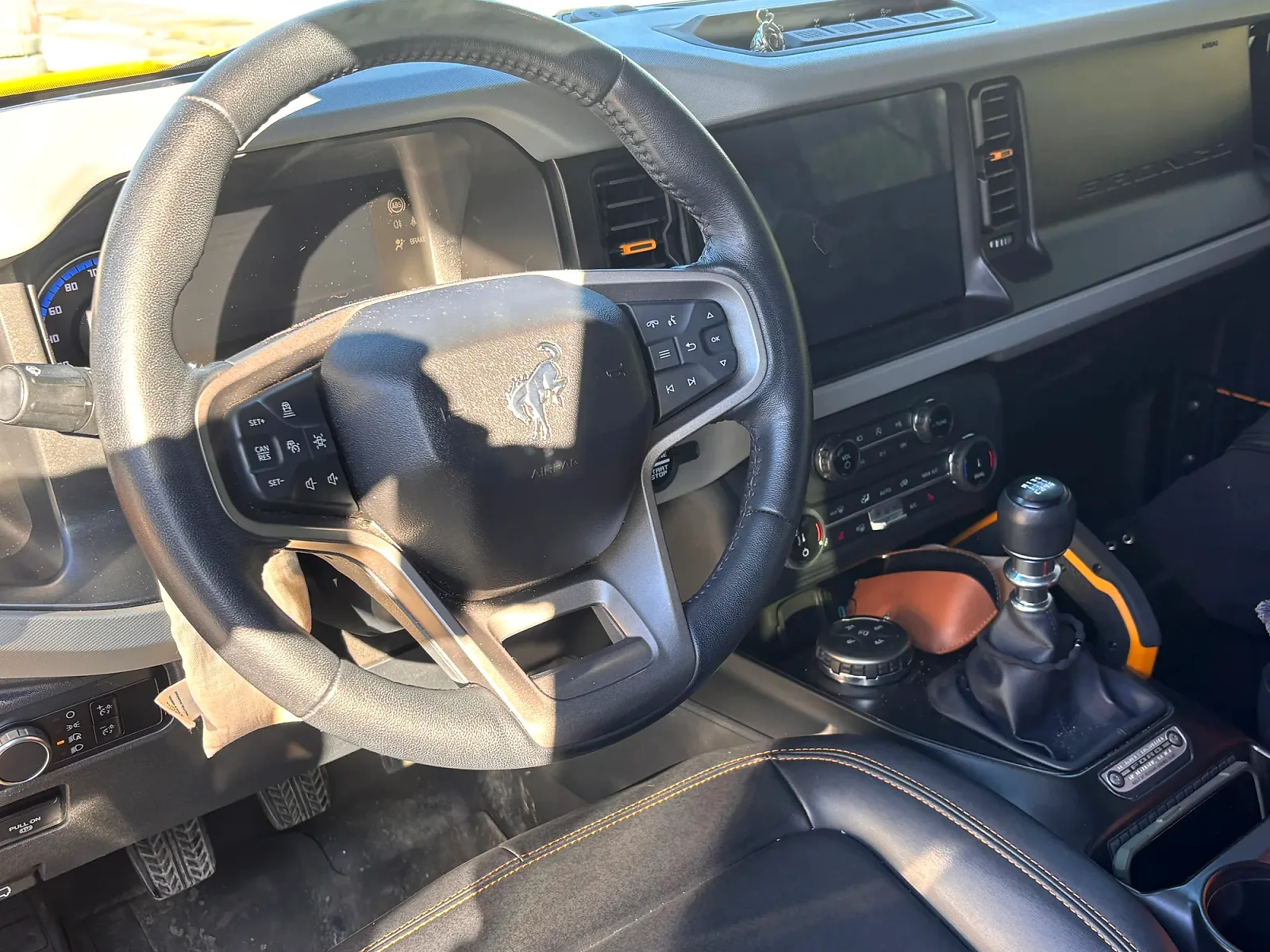 2022 Ford Bronco - Photo 5