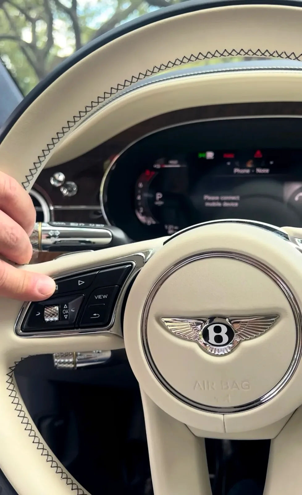 2025 Bentley Continental - Photo 3