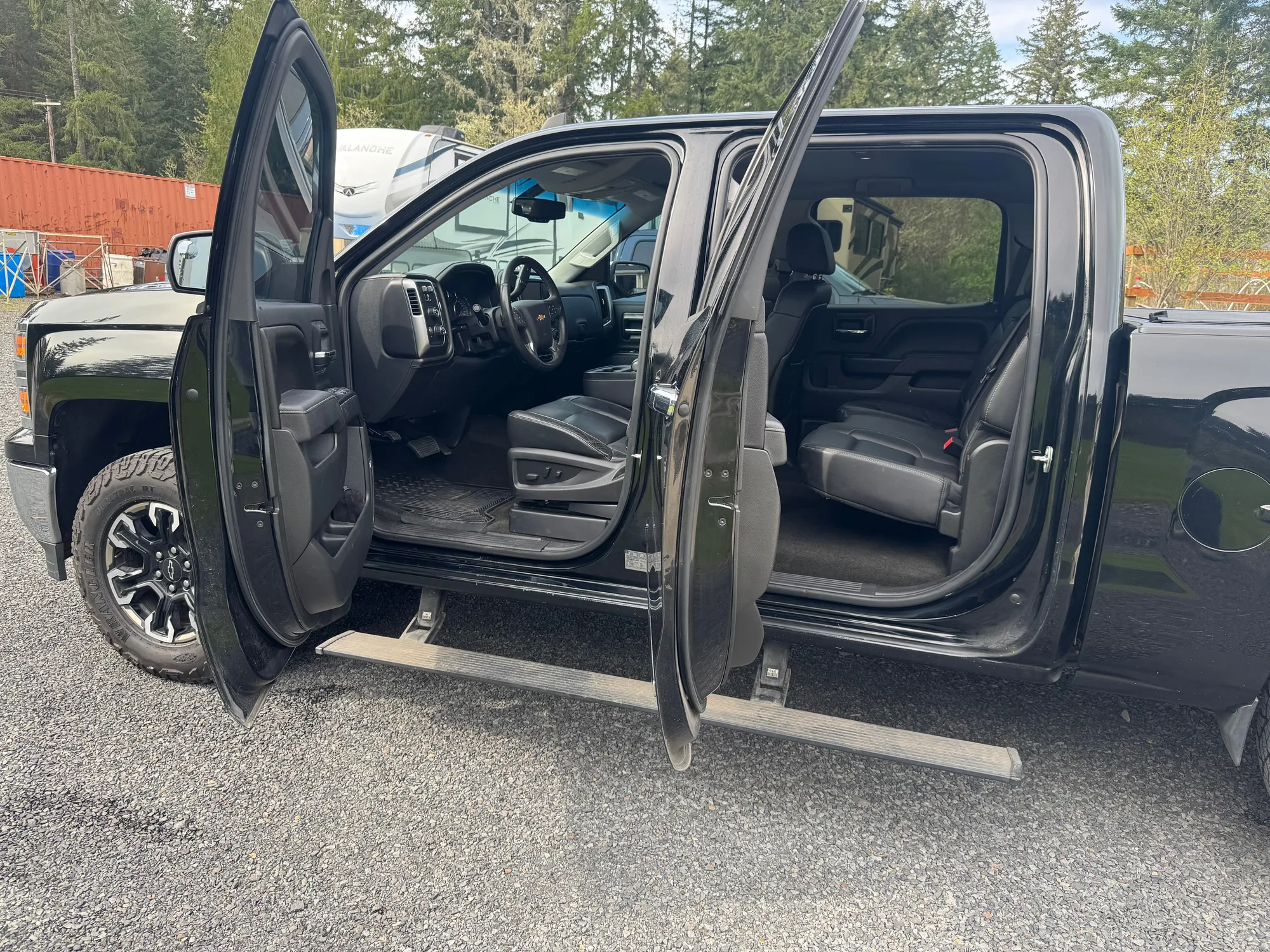 2015 Chevrolet Silverado - Photo 2