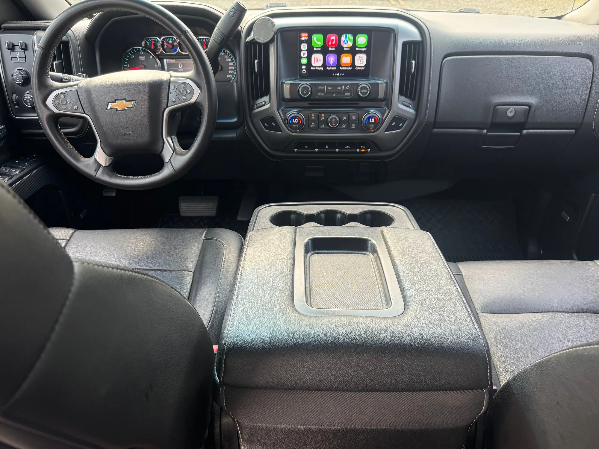 2015 Chevrolet Silverado - Photo 5