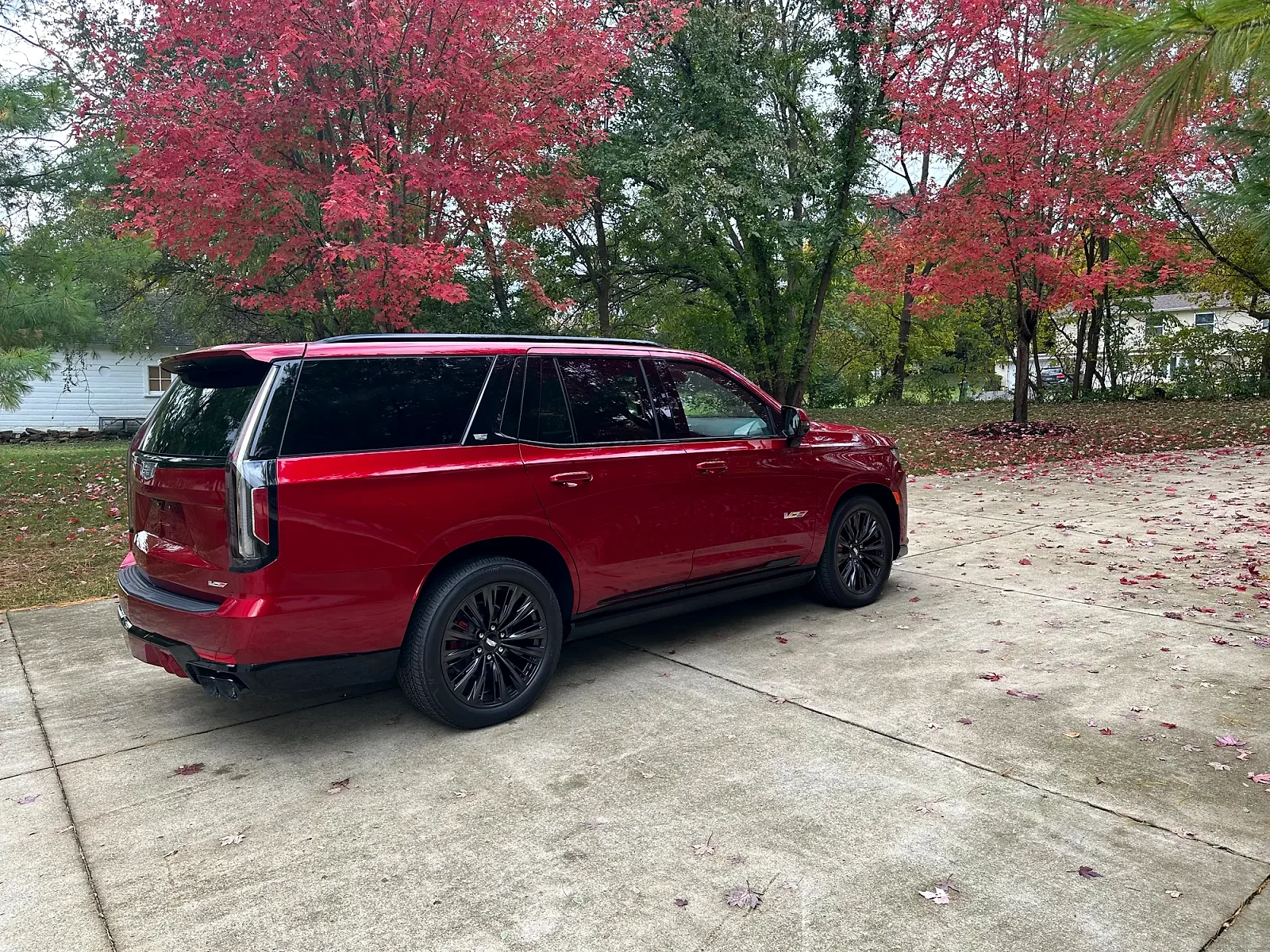2023 Cadillac Escalade - Photo 2