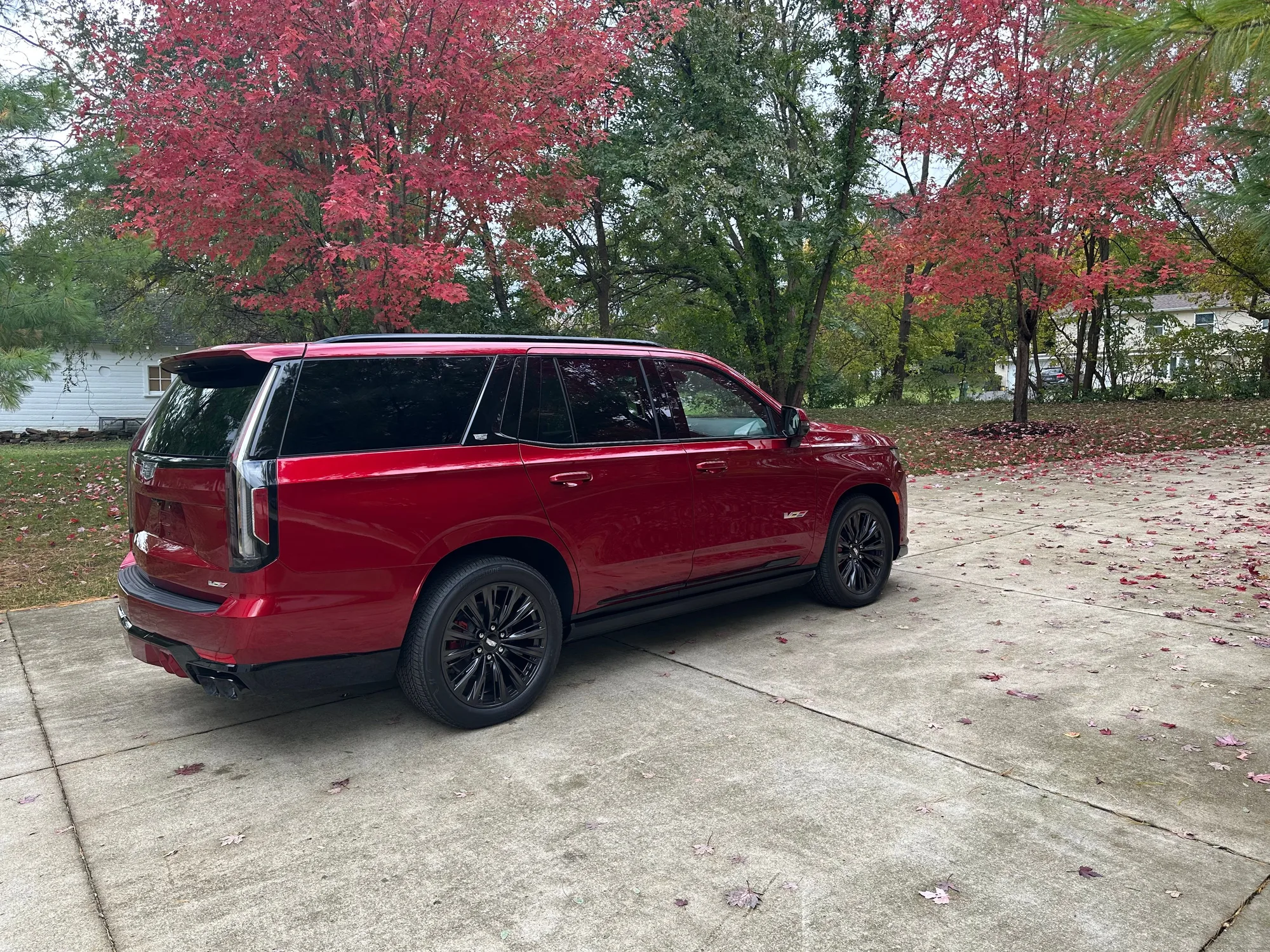 2023 Cadillac Escalade - Photo 2
