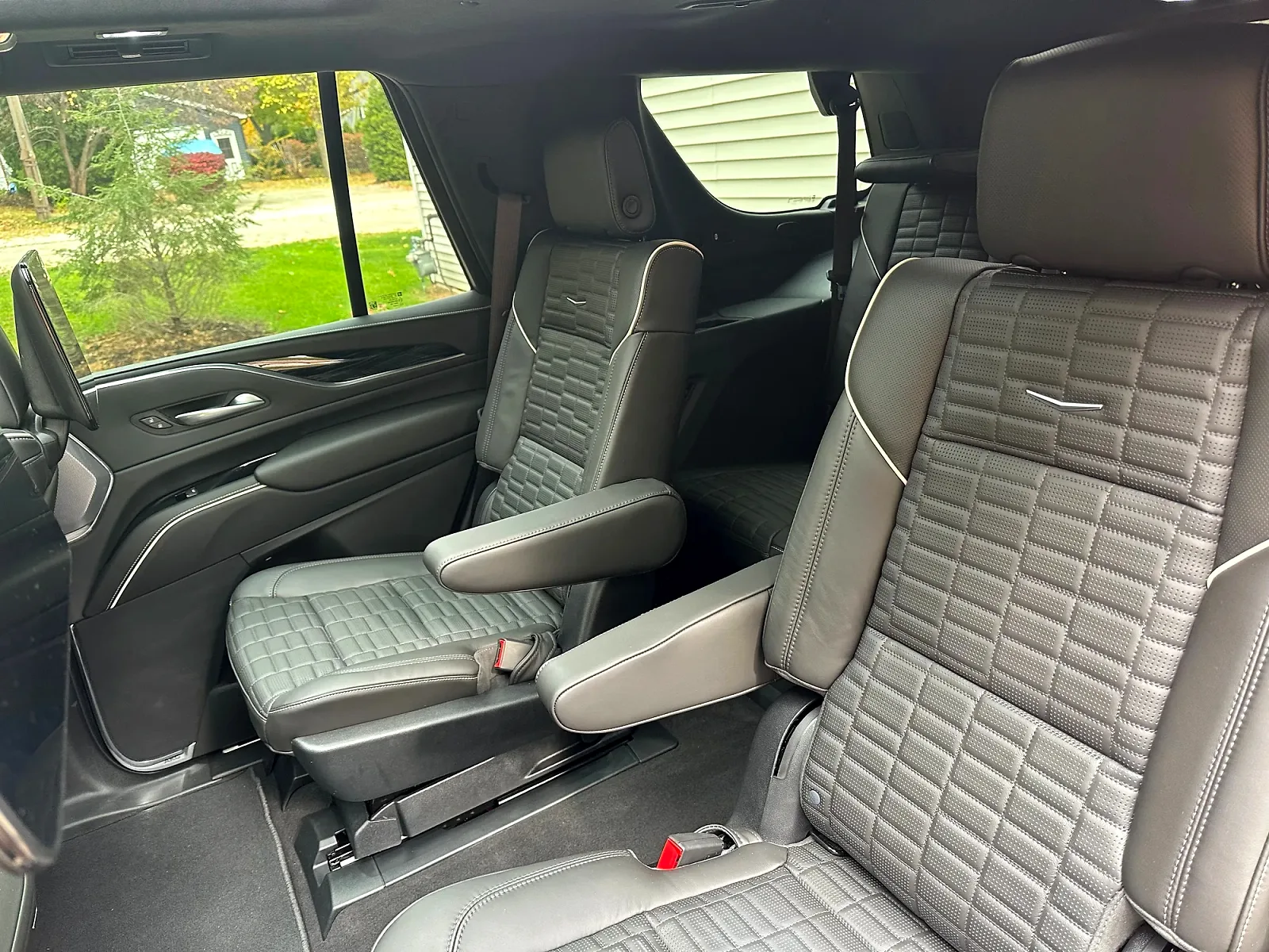 2023 Cadillac Escalade - Photo 5
