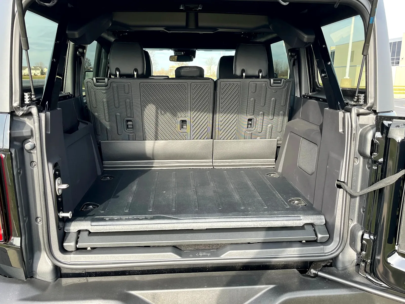 2023 Ford Bronco - Photo 5