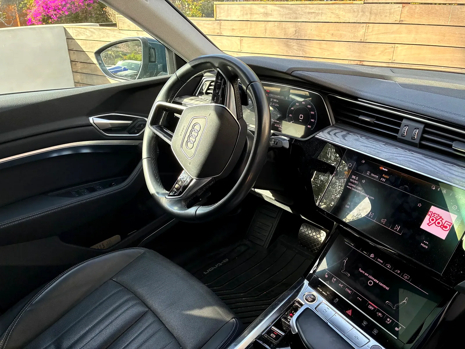 2022 Audi e-tron Sportback - Photo 2