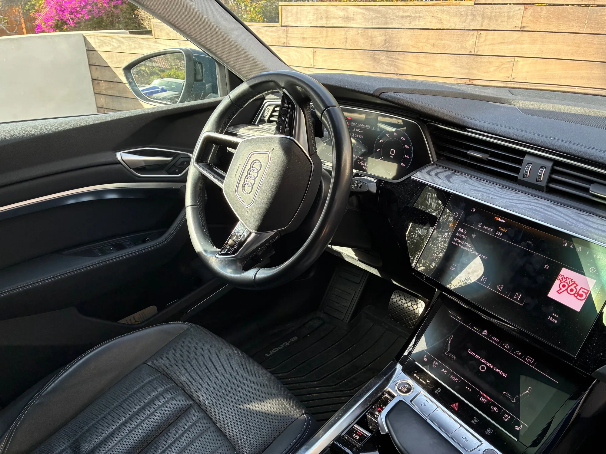 2022 Audi e-tron Sportback - Photo 2