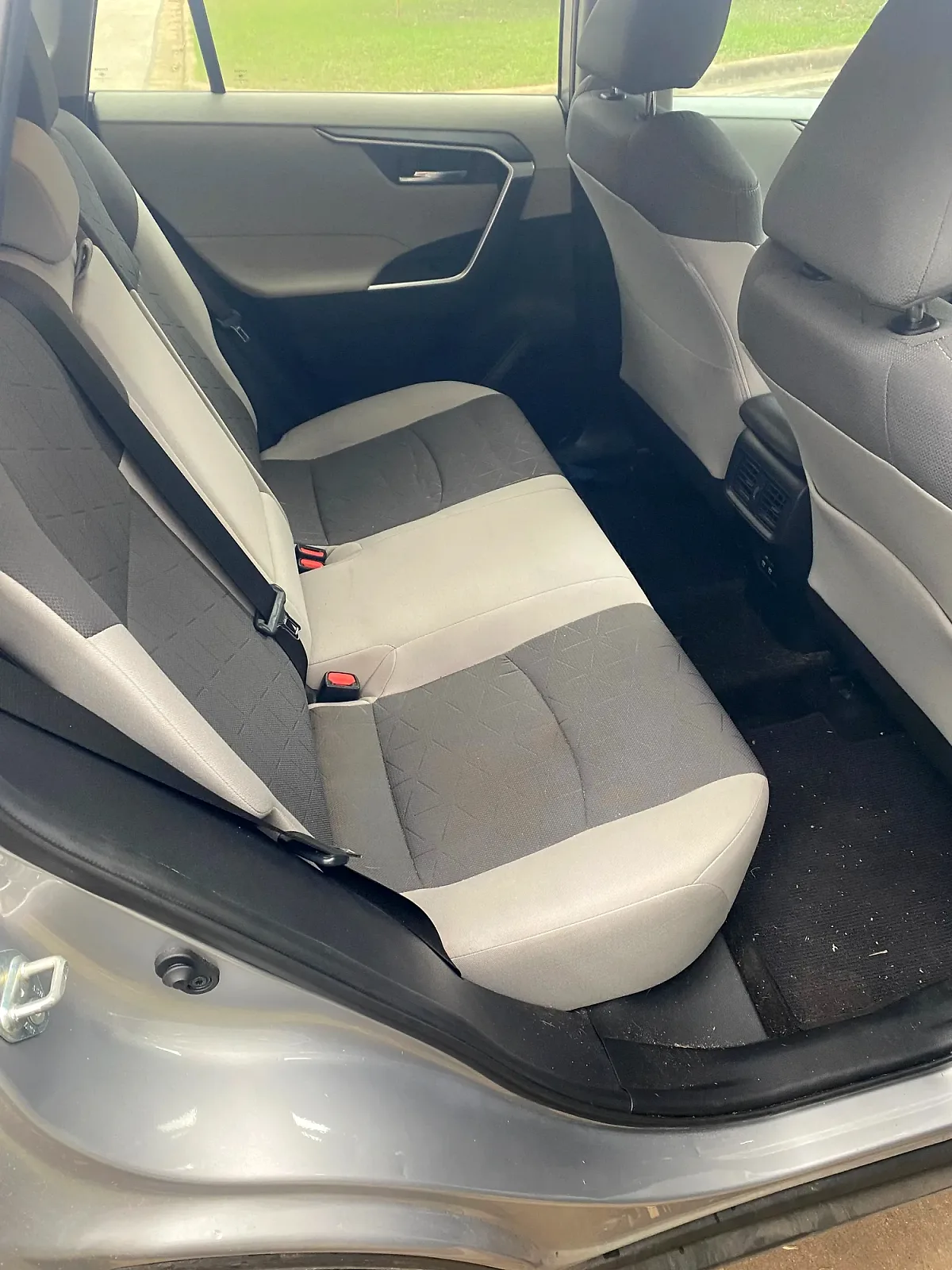 2020 Toyota RAV4 - Photo 4