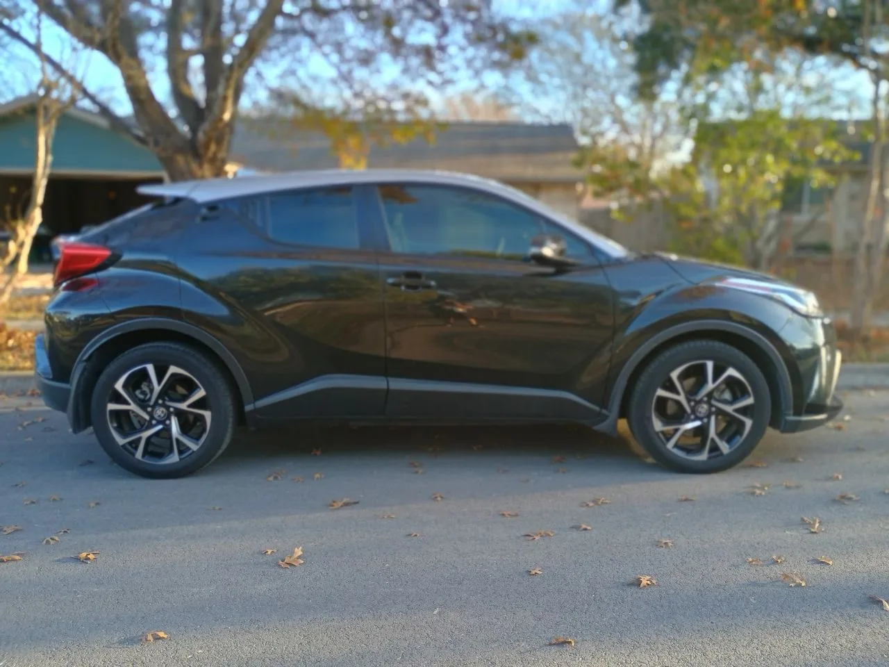 2020 Toyota C-HR - Photo 2
