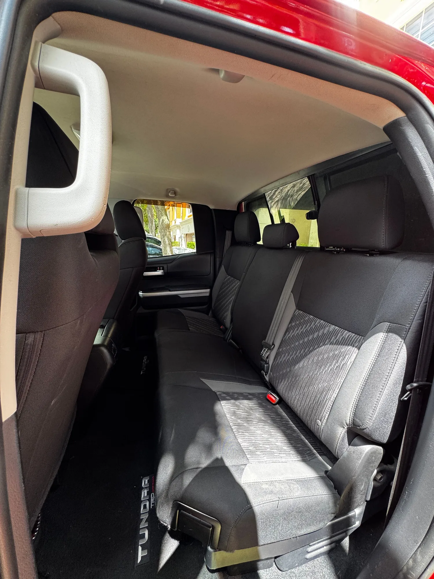 2018 Toyota Tundra - Photo 5