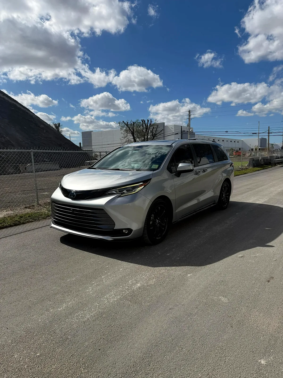2022 Toyota Sienna - Photo 2