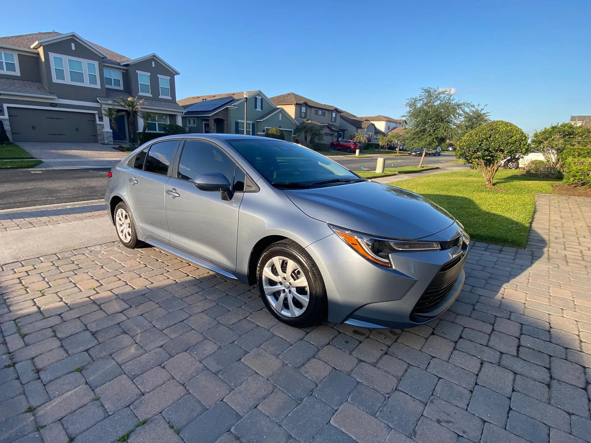2023 Toyota Corolla - Photo 2