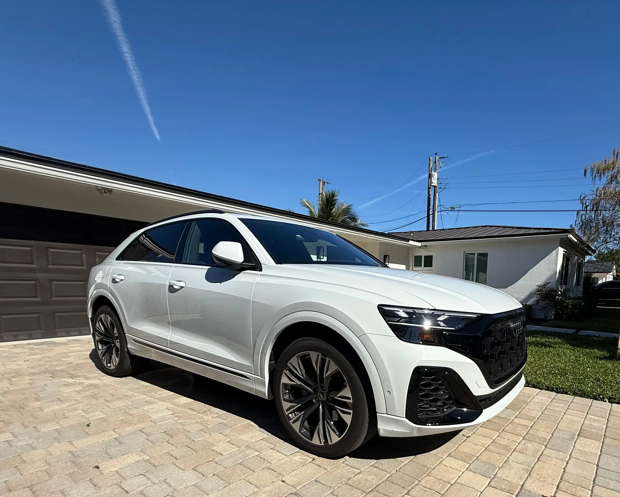 2024 Audi Q8 - Photo 2