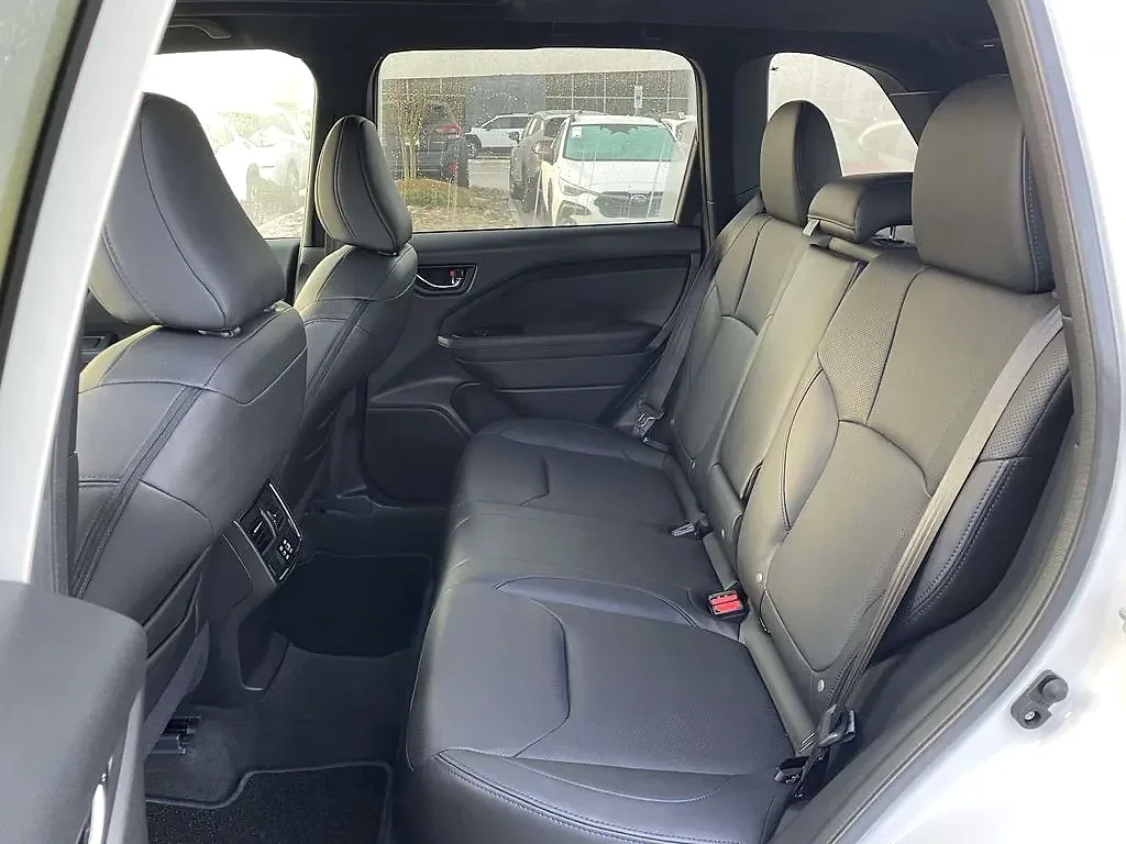 2026 Subaru Forester - Photo 5