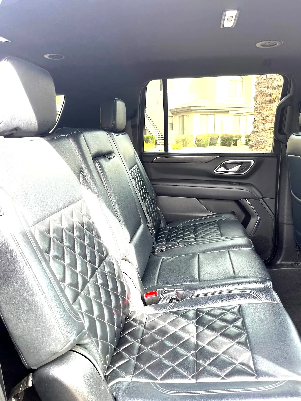 2023 Chevrolet Suburban - Photo 5