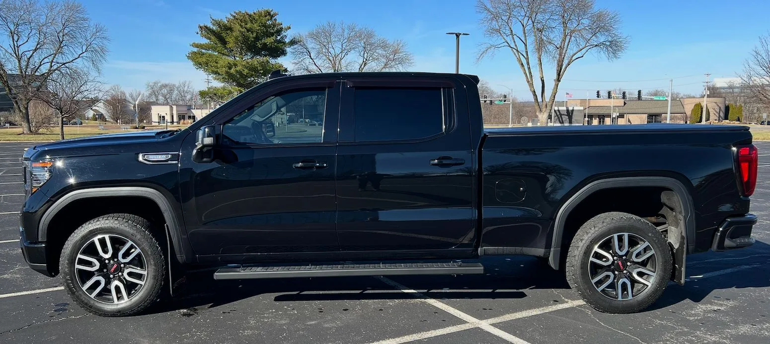 2022 GMC Sierra - Photo 1