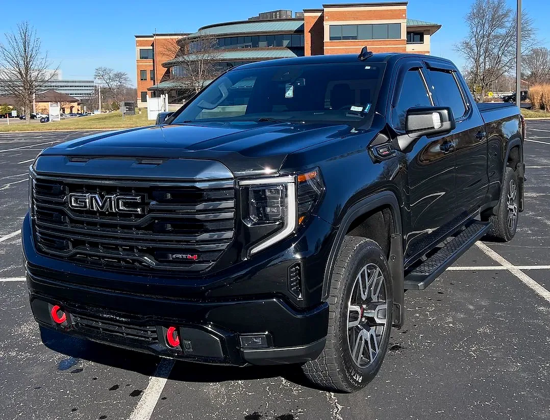 2022 GMC Sierra - Photo 2