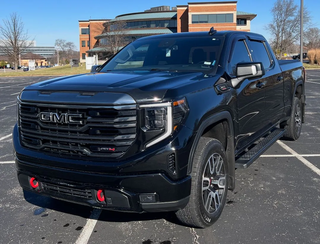 2022 GMC Sierra - Photo 2