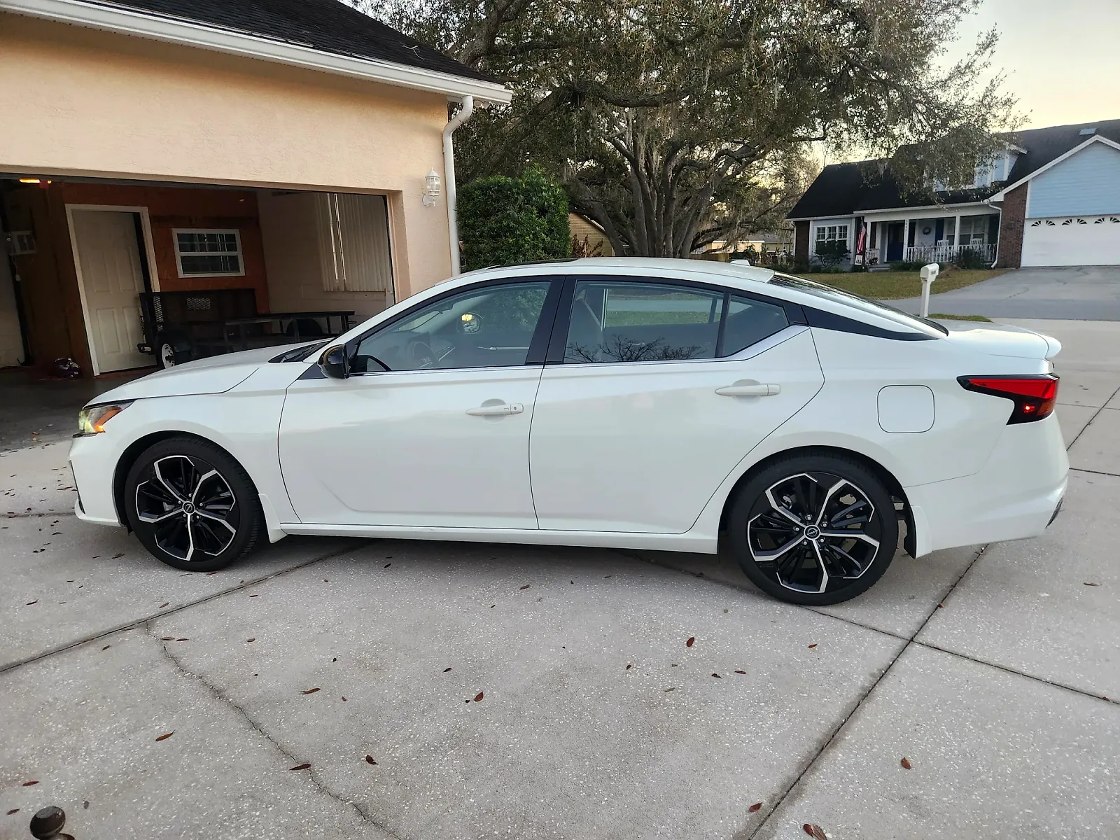 2024 Nissan Altima - Photo 2